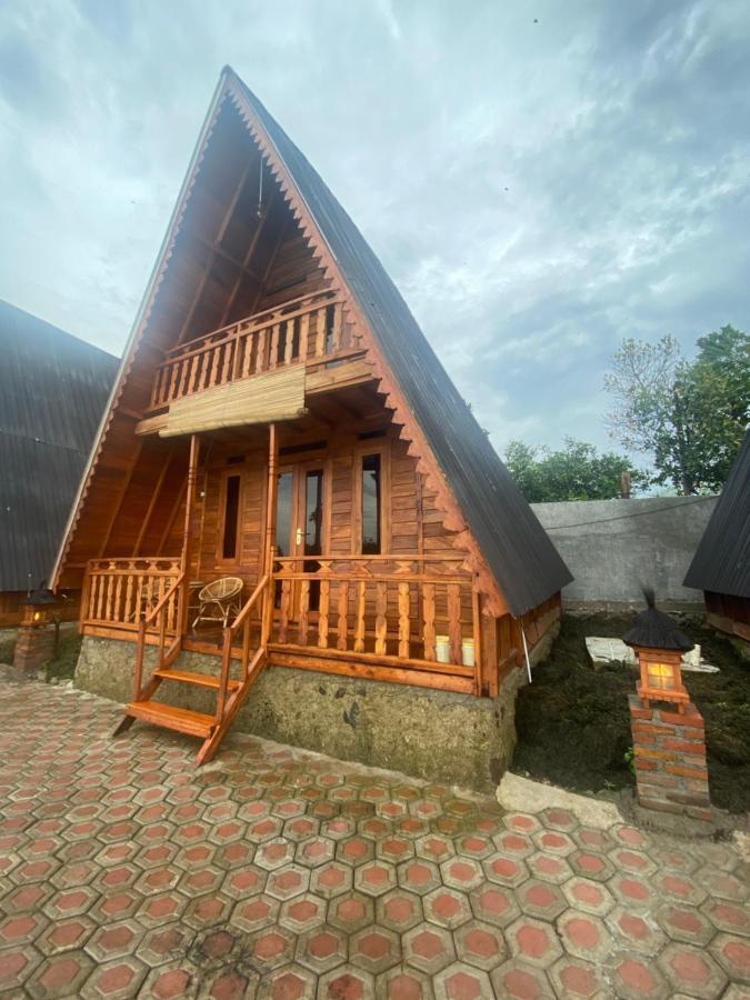 Resort & Resto Talaga Sundayana Subang Exterior photo